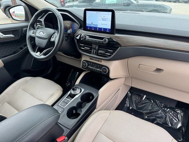 2020 Ford Escape Titanium Class II Tow Pkg. | Pano Roof | CarPlay | AWD