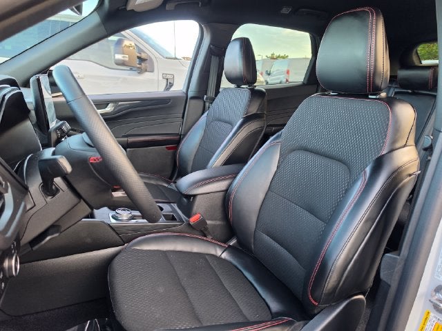 2025 Ford Escape Hybrid ST-Line Select | Tech Pkg | One Owner | Low Miles