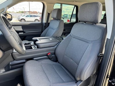 2025 Ford Expedition Max Active | 4X4