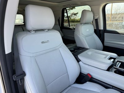 2025 Ford Expedition Max Platinum | HD Tow Pkg. | Pano Roof | 4WD