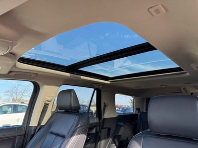 2022 Ford Expedition XLT | HD Tow Pkg. | Pano Roof | Wirelss CarPlay | 4WD