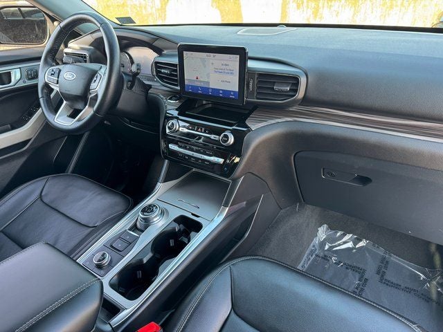 2023 Ford Explorer Limited | Pano Roof | Tow Pkg. | CarPlay | 4WD