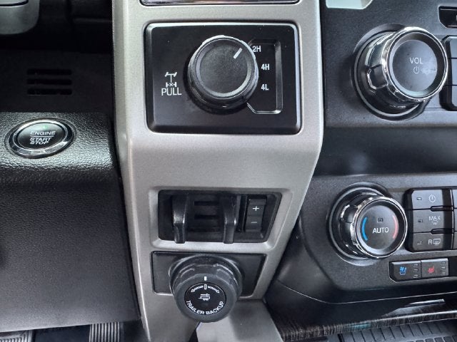 2021 Ford F-350SD Lariat | Moonroof | Ultimate Pkg | Black Pkg | FX4