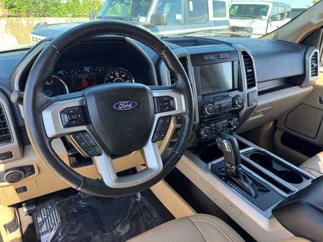 2017 Ford F-150 Lariat | 5.0L V8 | Pano Sunroof | Tow Pkg