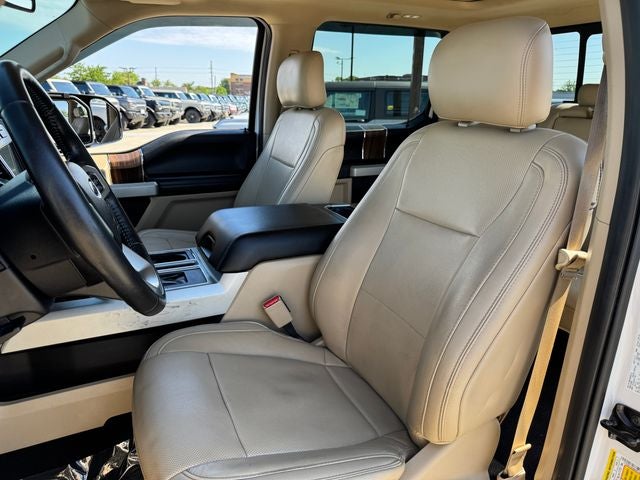 2017 Ford F-150 Lariat | 5.0L V8 | Pano Sunroof | Tow Pkg