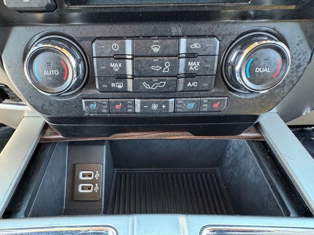 2017 Ford F-150 Lariat | 5.0L V8 | Pano Sunroof | Tow Pkg