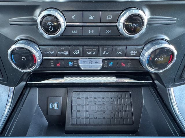 2023 Ford F-150 Lariat | Pano Roof | Power Running Boards | Power Tailgat