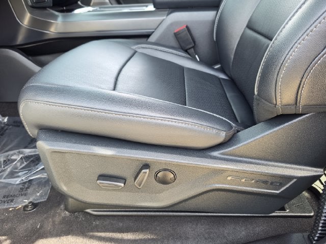 2025 Ford F-150 Lariat | Black Pkg | Pano Roof | 360 Camera
