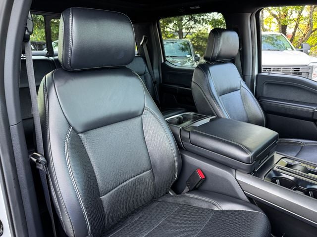2024 Ford F-150 Lariat | Hybrid | Black Appearance Pkg | Pano Roof
