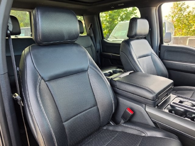 2024 Ford F-150 Lariat Hybrid | Pano Roof | Black Out Pkg