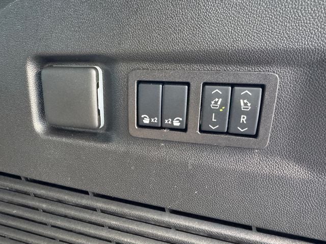 2025 GMC Yukon XL Denali | One Owner | Low Miles