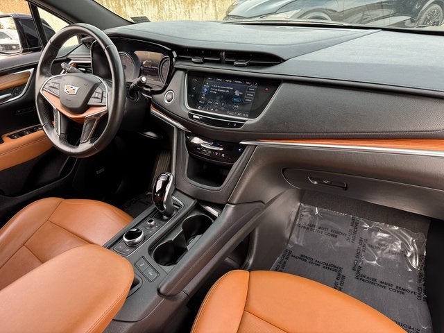 2022 Cadillac XT5 Premium Luxury