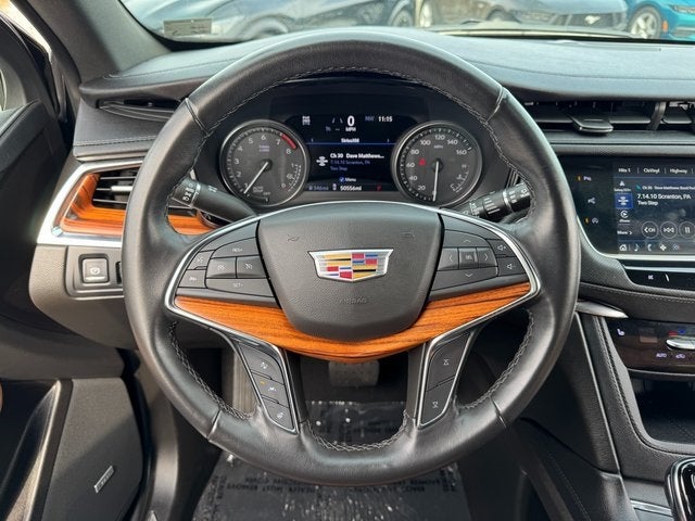 2022 Cadillac XT5 Premium Luxury