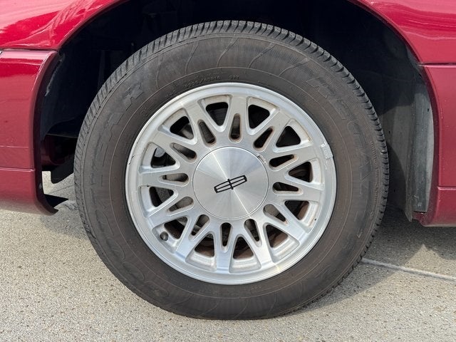 1999 Lincoln Town Car Signature | Low Miles | One-Owner