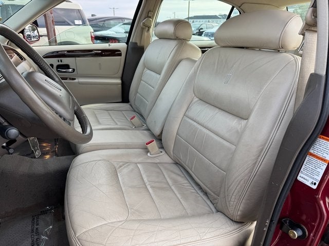 1999 Lincoln Town Car Signature | Low Miles | One-Owner