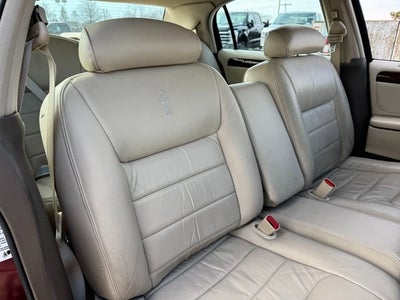 1999 Lincoln Town Car Signature | Low Miles | One-Owner