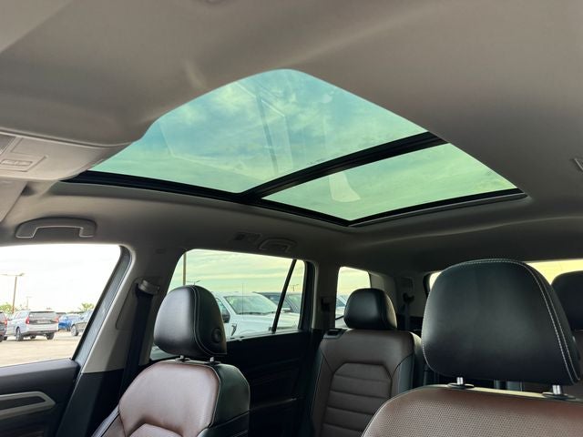 2022 Volkswagen Atlas 3.6L V6 SEL Premium R-Line | Pano Roof | Heated Seats | AWD