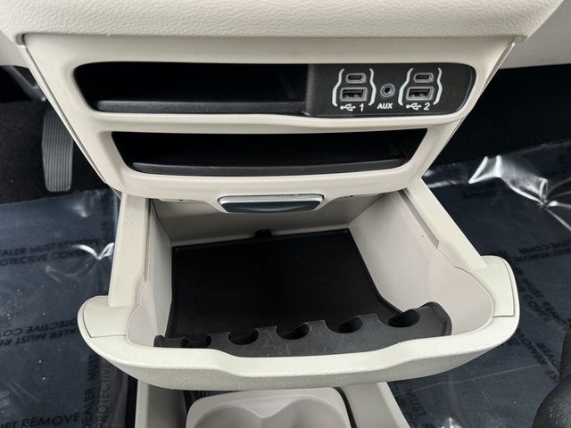 2024 Chrysler Pacifica Touring L | Apple CarPlay | Rear View Camera