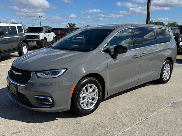 2025 Chrysler Pacifica Select | Adaptive Cruise Control | Apple CarPlay