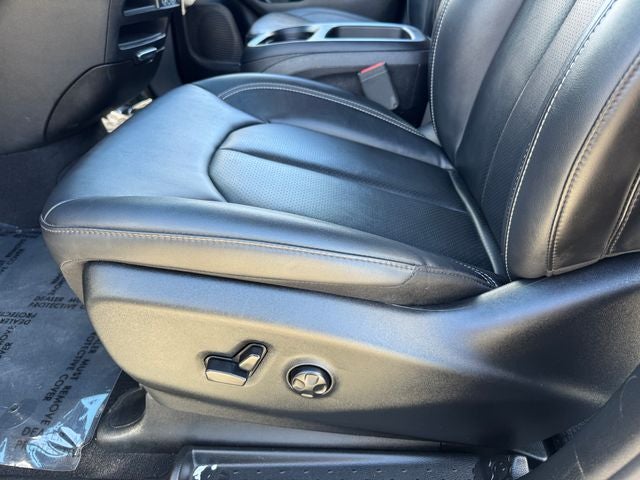 2025 Chrysler Pacifica Select | Adaptive Cruise Control | Apple CarPlay