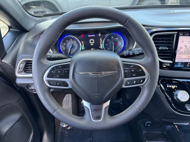 2025 Chrysler Pacifica Select | Adaptive Cruise Control | Apple CarPlay