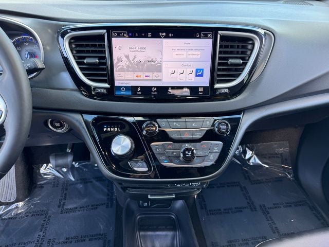 2025 Chrysler Pacifica Select | Adaptive Cruise Control | Apple CarPlay