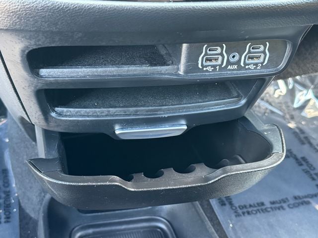 2025 Chrysler Pacifica Select | Adaptive Cruise Control | Apple CarPlay