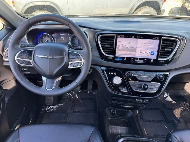 2025 Chrysler Pacifica Select | Adaptive Cruise Control | Apple CarPlay