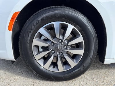 2024 Chrysler Pacifica Hybrid Select | 2nd Row Buckets | 3rd Row Stow and Go