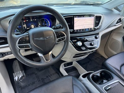 2024 Chrysler Pacifica Hybrid Select | 2nd Row Buckets | 3rd Row Stow and Go