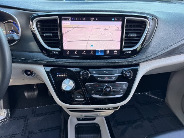 2024 Chrysler Pacifica Hybrid Select | 2nd Row Buckets | 3rd Row Stow and Go