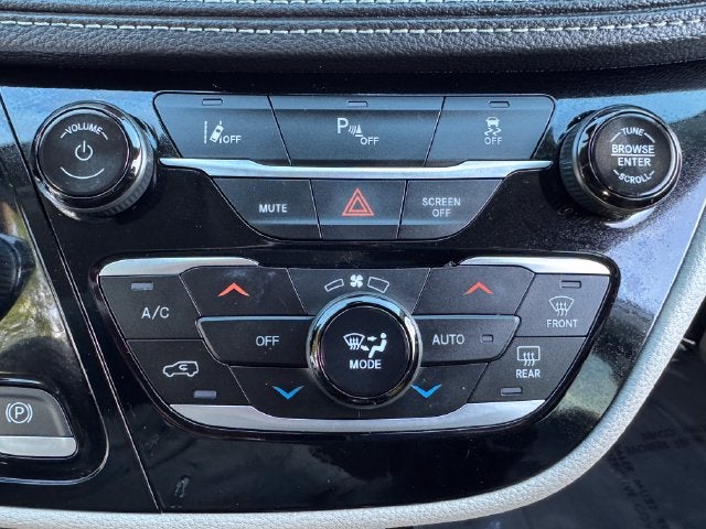 2024 Chrysler Pacifica Hybrid Select | 2nd Row Buckets | 3rd Row Stow and Go