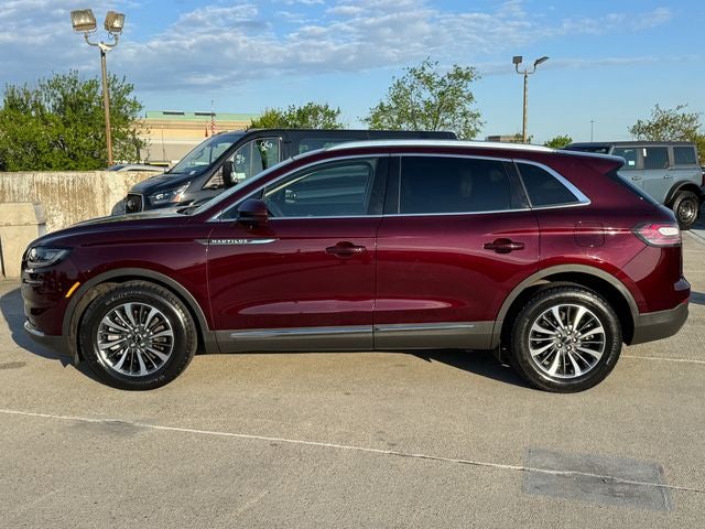 2022 Lincoln Nautilus Standard | Premium Pkg | AWD | Wireless CarPlay |