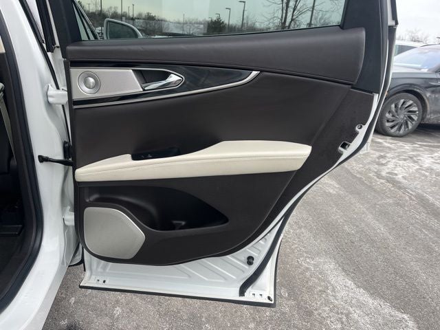 2022 Lincoln Nautilus Black Label