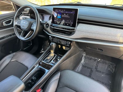 2022 Jeep Compass Latitude | Pano Sunroof | 4X4 | Convenience Pkg |