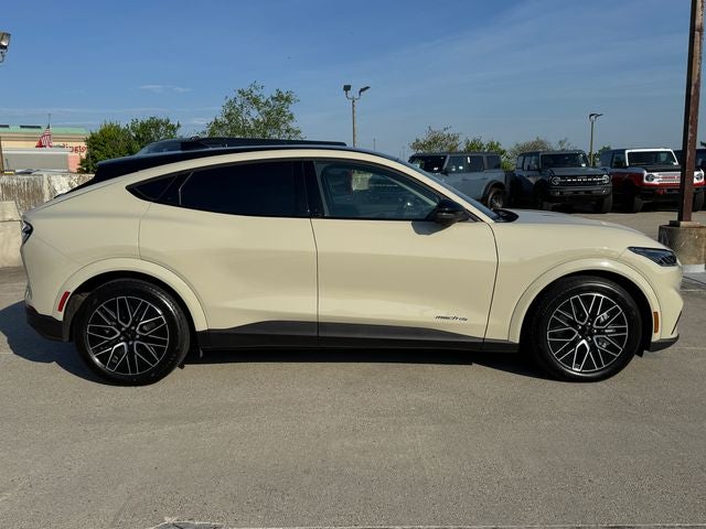 2025 Ford Mustang Mach-E Premium | Extended Range | AWD | Pano Sunroof