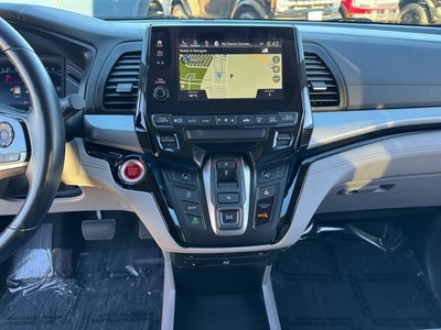 2022 Honda Odyssey Touring | Moonroof | Blu-Ray Player