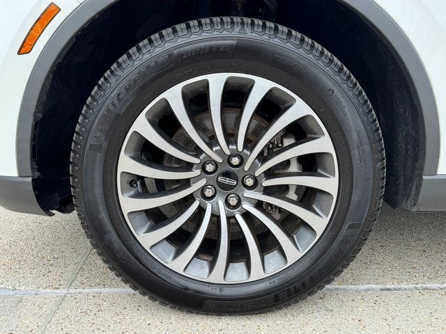 2022 Lincoln Aviator Standard | Premium Pkg. | Elements Pkg. | Tow Pkg. | AWD
