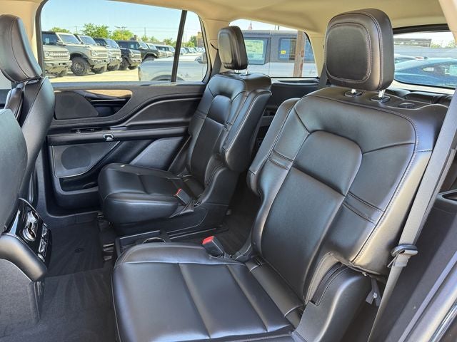 2023 Lincoln Aviator Standard | Premium Pkg. | Navigation | AWD