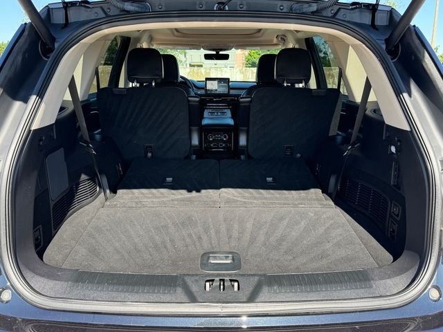 2023 Lincoln Aviator Standard | Premium Pkg. | Navigation | AWD