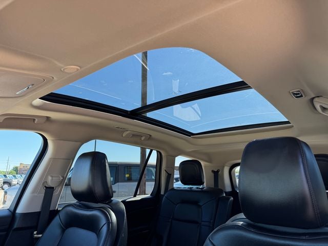 2023 Lincoln Aviator Standard | Premium Pkg. | Navigation | AWD