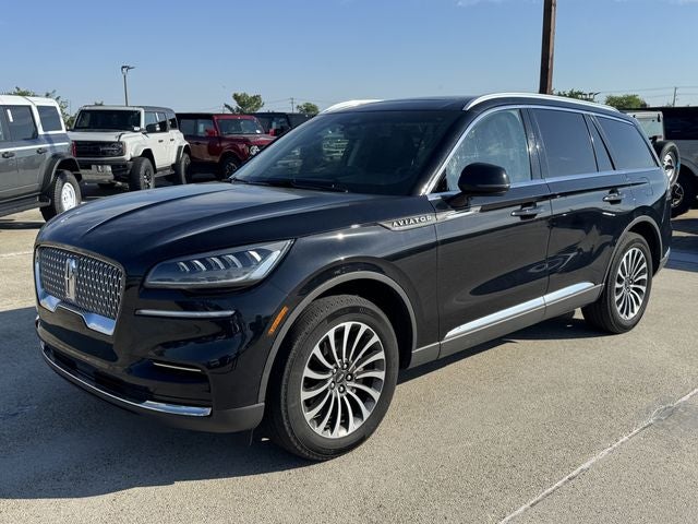 2023 Lincoln Aviator Standard | Premium Pkg. | Navigation | AWD