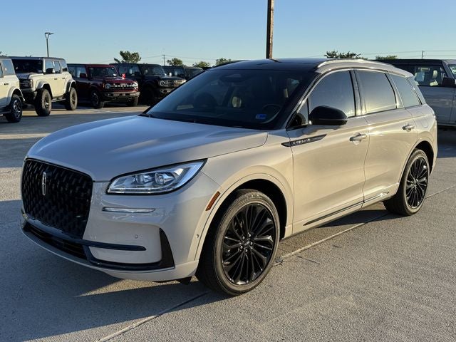 2023 Lincoln Corsair Reserve | Pano Sunroof | Heated/Cooled Seats | Jet Pkg