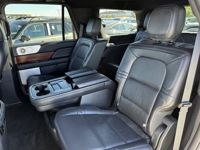 2022 Lincoln Navigator Reserve | Wireless Apple CarPlay | HUD | Pano Roof | 4WD