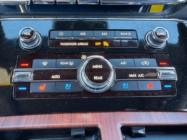 2022 Lincoln Navigator Reserve | Wireless Apple CarPlay | HUD | Pano Roof | 4WD