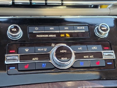 2023 Lincoln Navigator L Reserve | 2nd Row Captains | Luxury Pkg