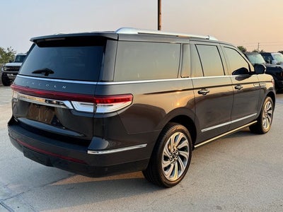 2022 Lincoln Navigator L Reserve | 2nd Row Captains | Luxury Pkg