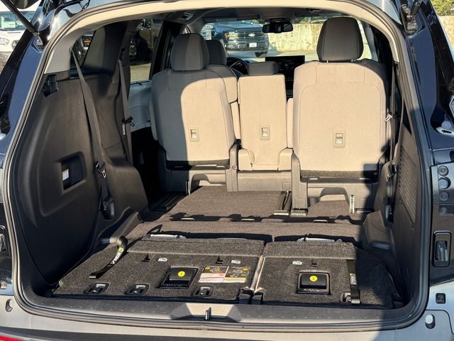 2025 Toyota Sienna LE 8 Passenger