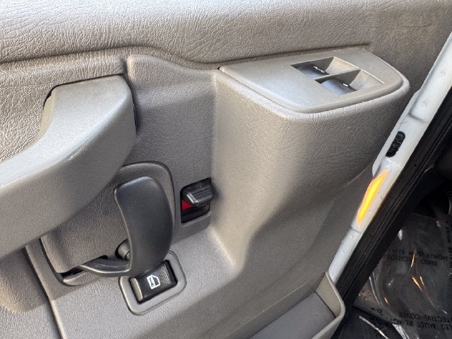 2018 GMC Savana 3500 Work Van | TransGlobal 16' Box w/ Lift Gate