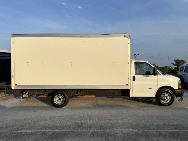 2018 GMC Savana 3500 Work Van | TransGlobal 16' Box w/ Lift Gate